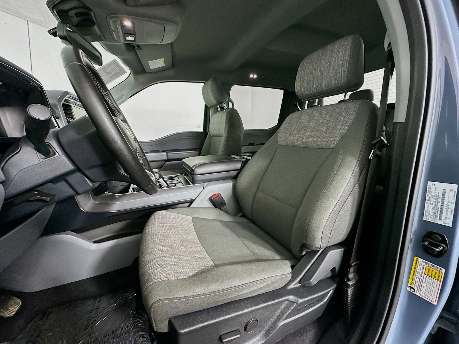 Used 2023 Ford F150 Lightning XLT AWD/4WD image 21