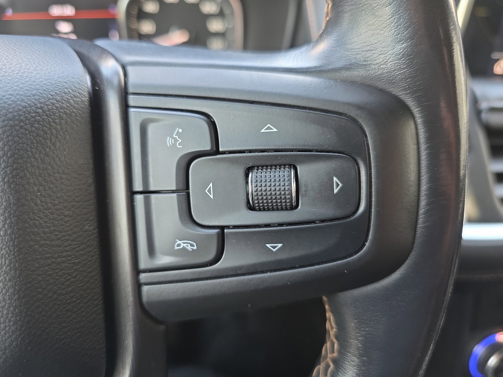 Certified 2021 GMC Yukon AT4 w/ AT4 Premium Plus Package AWD/4WD image 26
