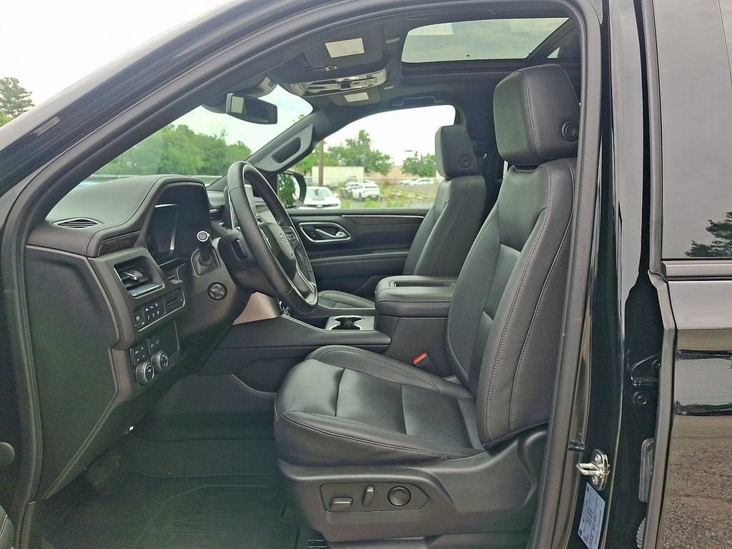 Certified 2023 Chevrolet Tahoe Z71 w/ Luxury Package AWD/4WD image 15