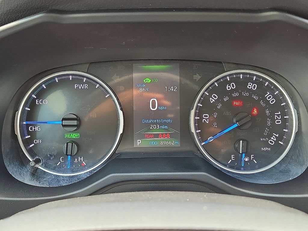 Used 2022 Toyota RAV4 LE AWD/4WD image 24