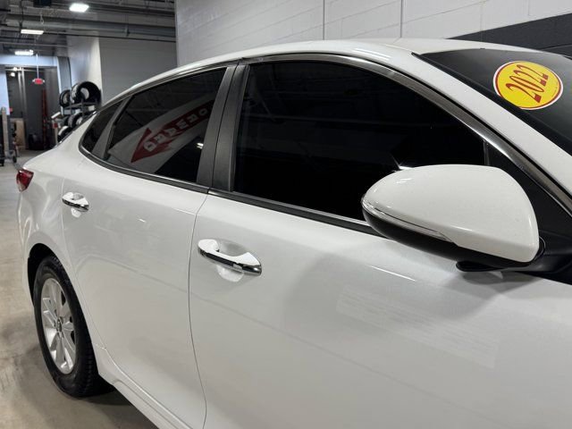 Used 2017 Kia Optima LX image 4