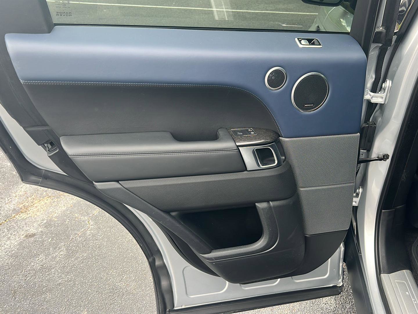 Used 2020 Land Rover Range Rover Sport HSE Dynamic image 18