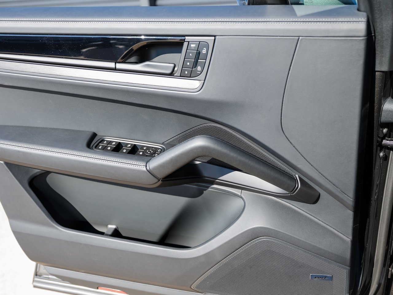 New 2026 Porsche Cayenne GTS image 23