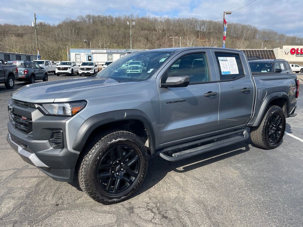 Used 2025 Chevrolet Colorado Trail Boss image 2