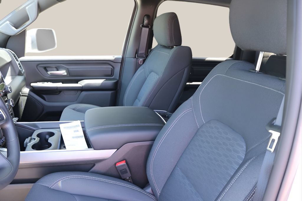 New 2026 RAM 1500 Express AWD/4WD image 11