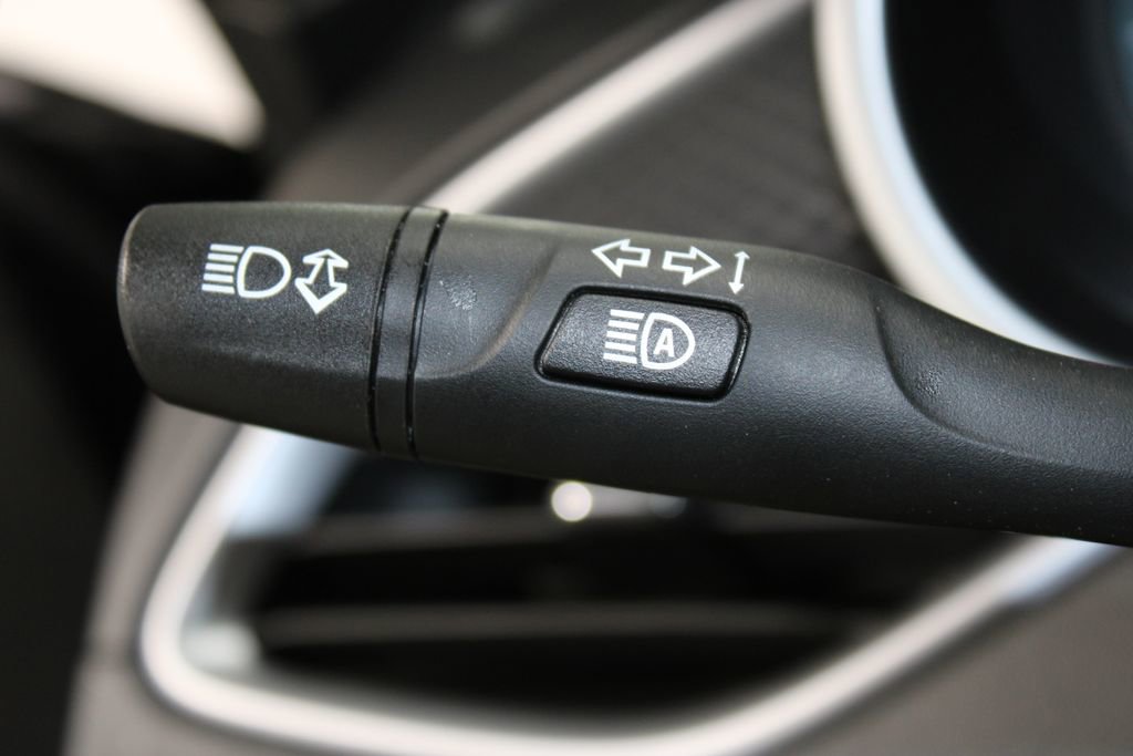 Used 2023 Chevrolet Malibu LT image 35