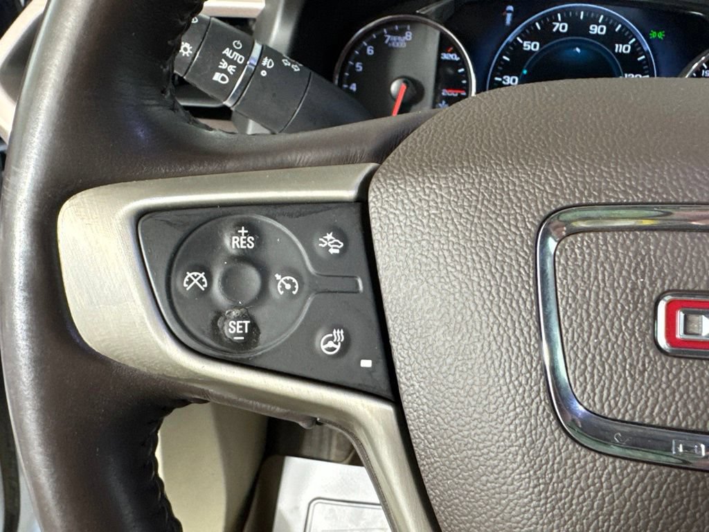 Used 2017 GMC Acadia Denali w/ Technology Package AWD/4WD image 19