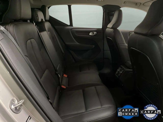 Used 2025 Volvo XC40 B5 Plus image 79