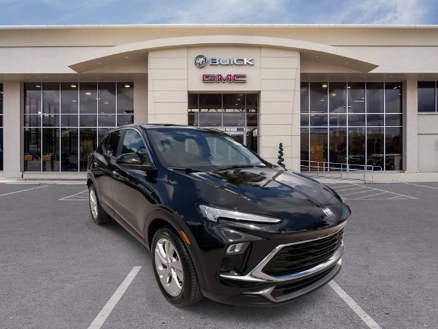 Used 2025 Buick Encore GX Preferred FWD image 3