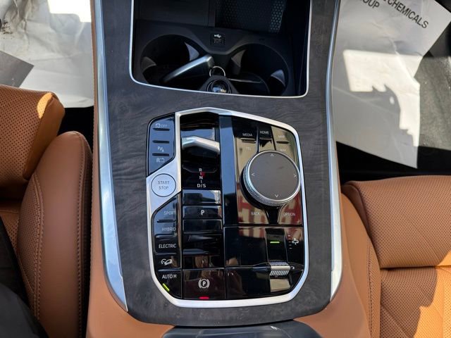 Used 2026 BMW X5 xDrive50e image 10