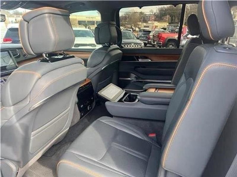 Used 2022 Jeep Grand Wagoneer Series II w/ Convenience Group III image 50