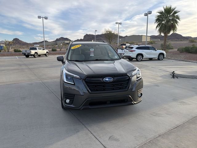 Used 2024 Subaru Forester Premium AWD/4WD image 2