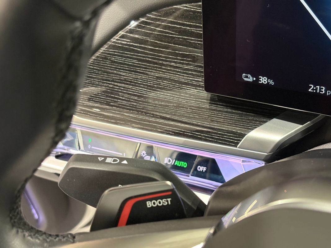 Used 2024 BMW i7 xDrive60 image 14