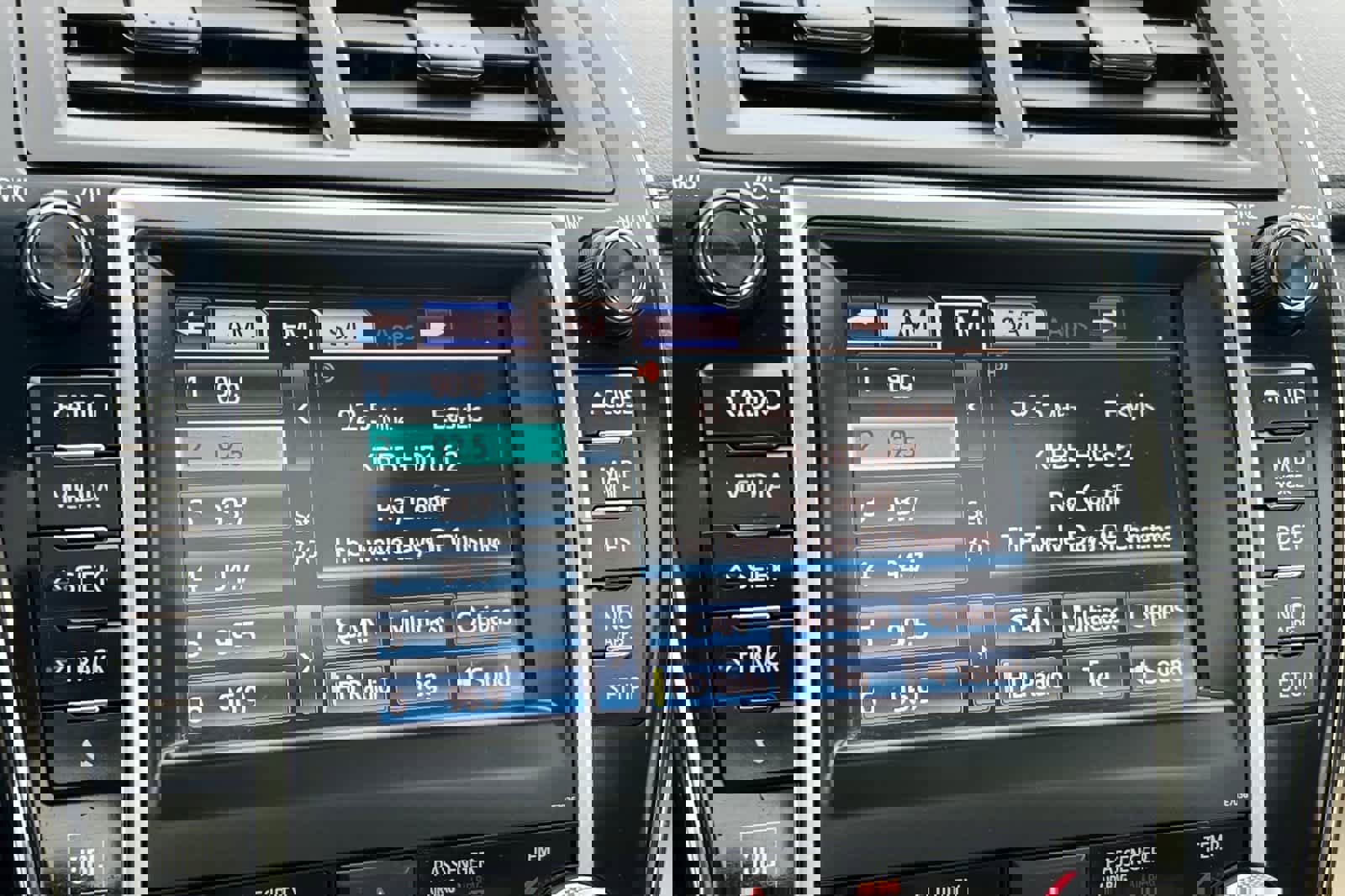 Used 2013 Toyota Camry XLE image 19