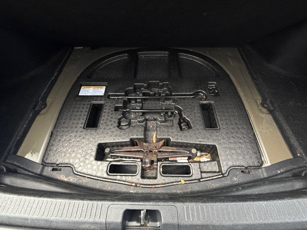 Used 2019 Toyota Camry SE FWD image 28