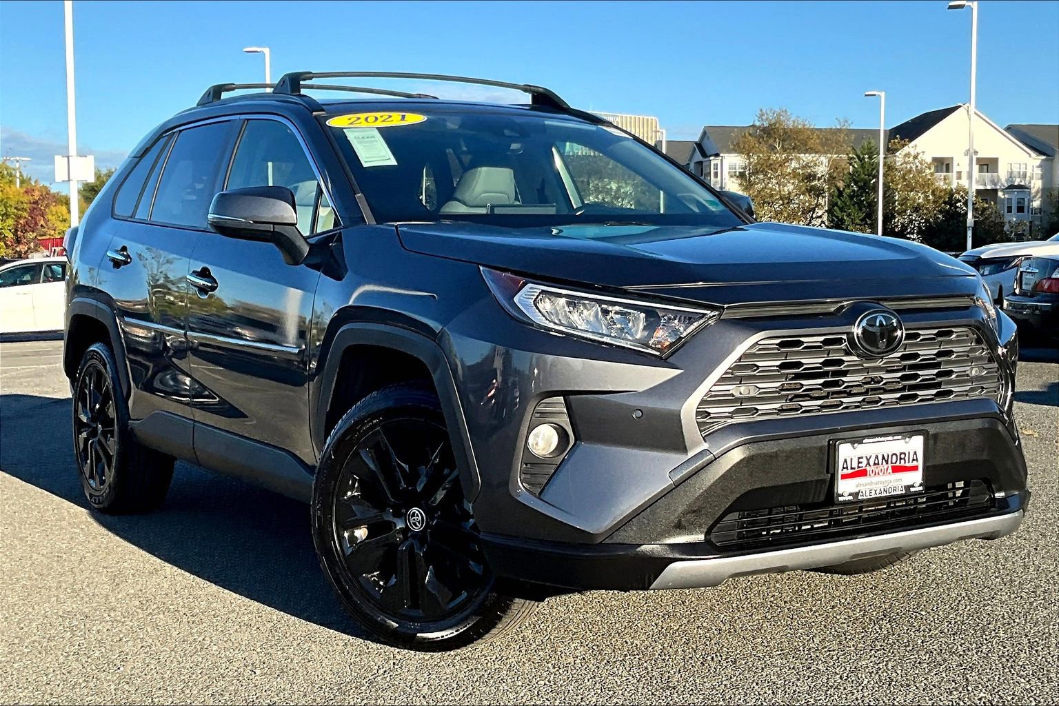 Used 2021 Toyota RAV4 Limited image 2