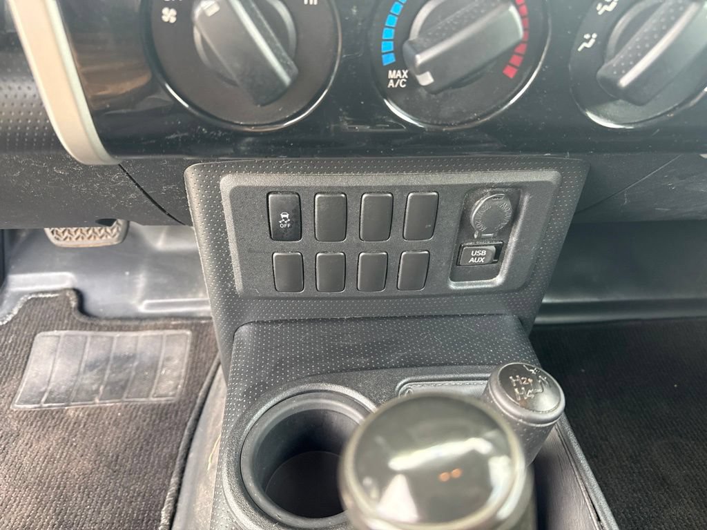 Used 2014 Toyota FJ Cruiser 4WD w/ Convenience Package image 19
