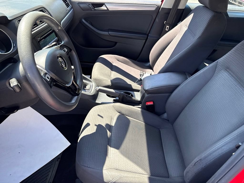 Used 2015 Volkswagen Jetta SE FWD image 9