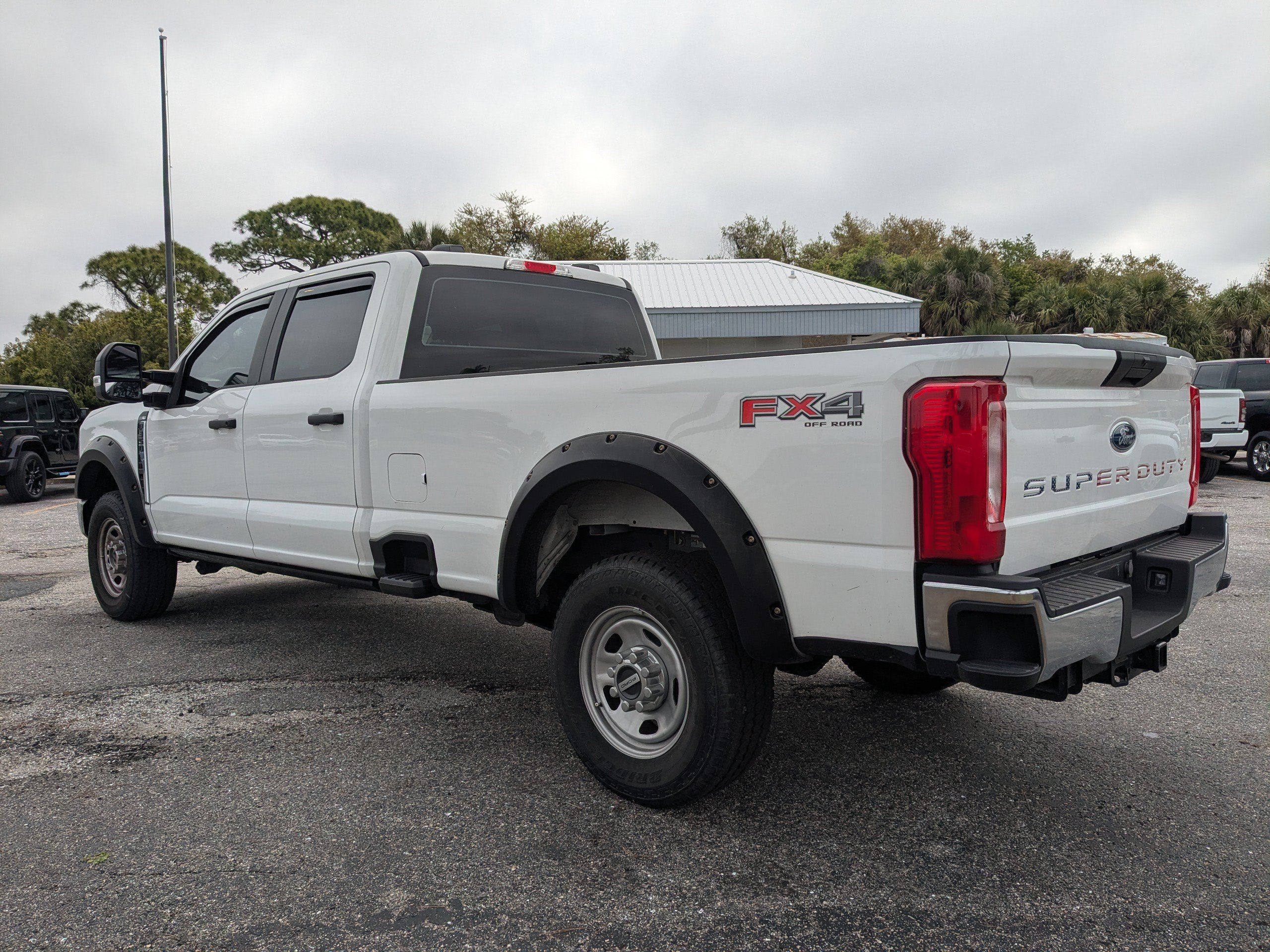 Used 2023 Ford F350 XL w/ FX4 Off-Road Package AWD/4WD image 6