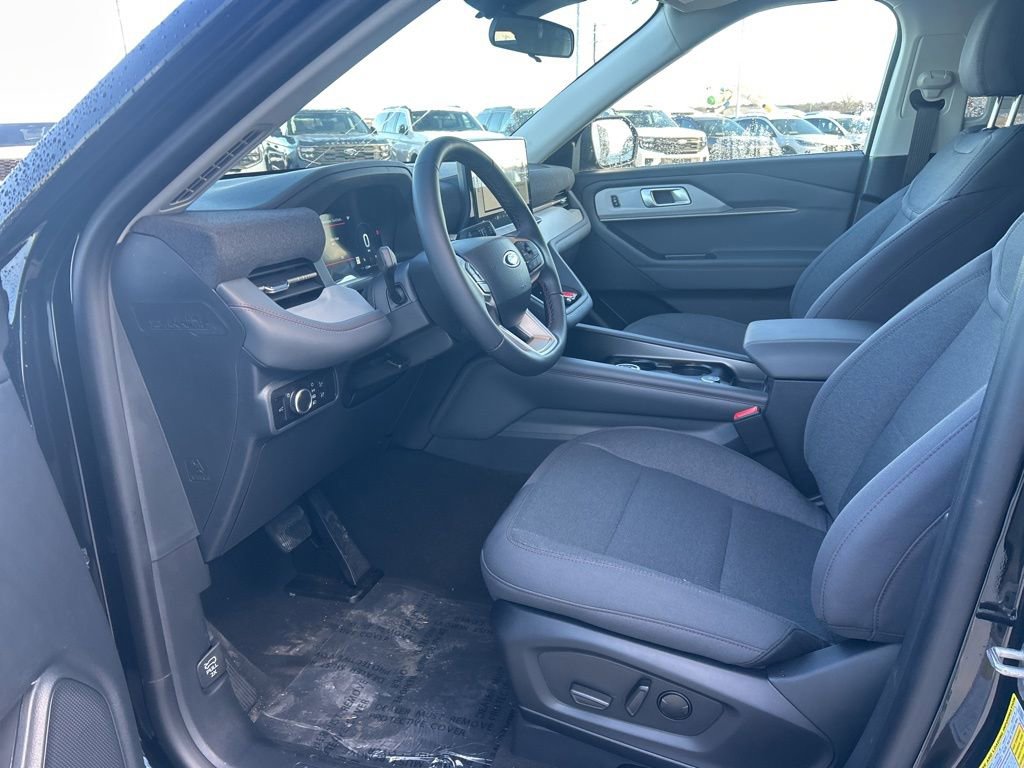 New 2026 Ford Explorer Active image 23