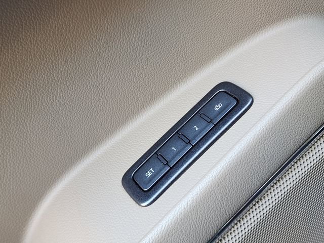 Used 2019 GMC Yukon SLT image 25