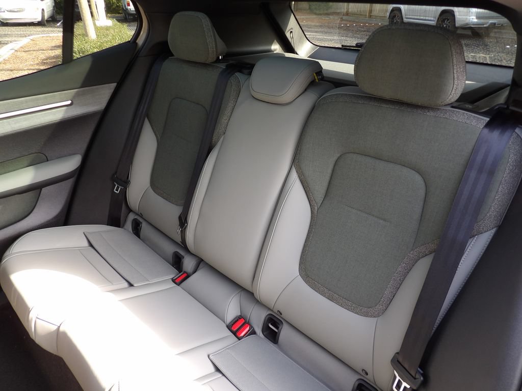 New 2026 Volvo EX30 Cross Country Ultra w/ Protection Package Premier AWD/4WD image 20