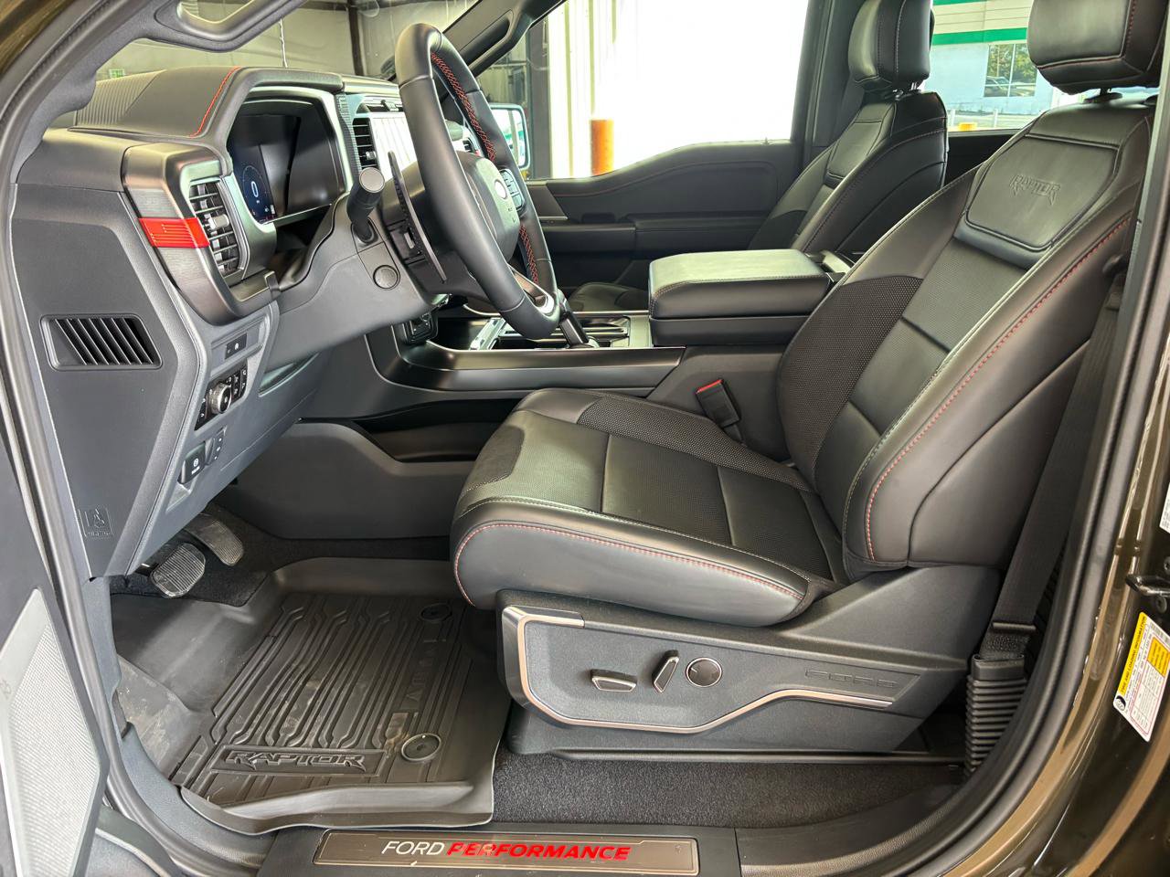 Used 2025 Ford F150 Raptor image 17