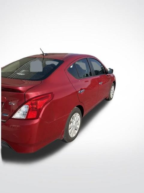 Used 2015 Nissan Versa SV w/ SV Tech Package FWD image 2