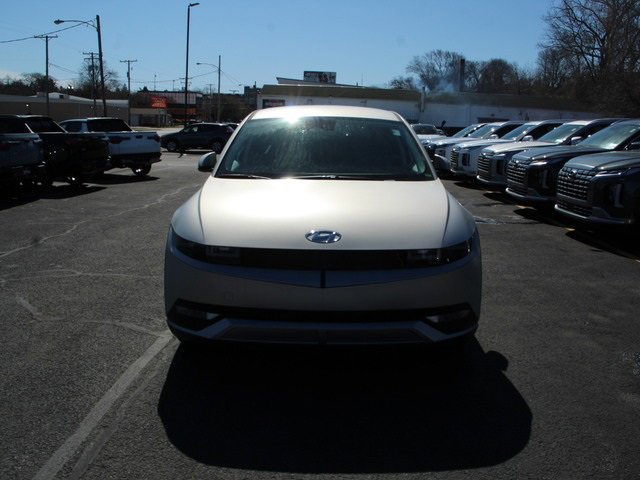 New 2024 Hyundai Ioniq 5 SEL image 2