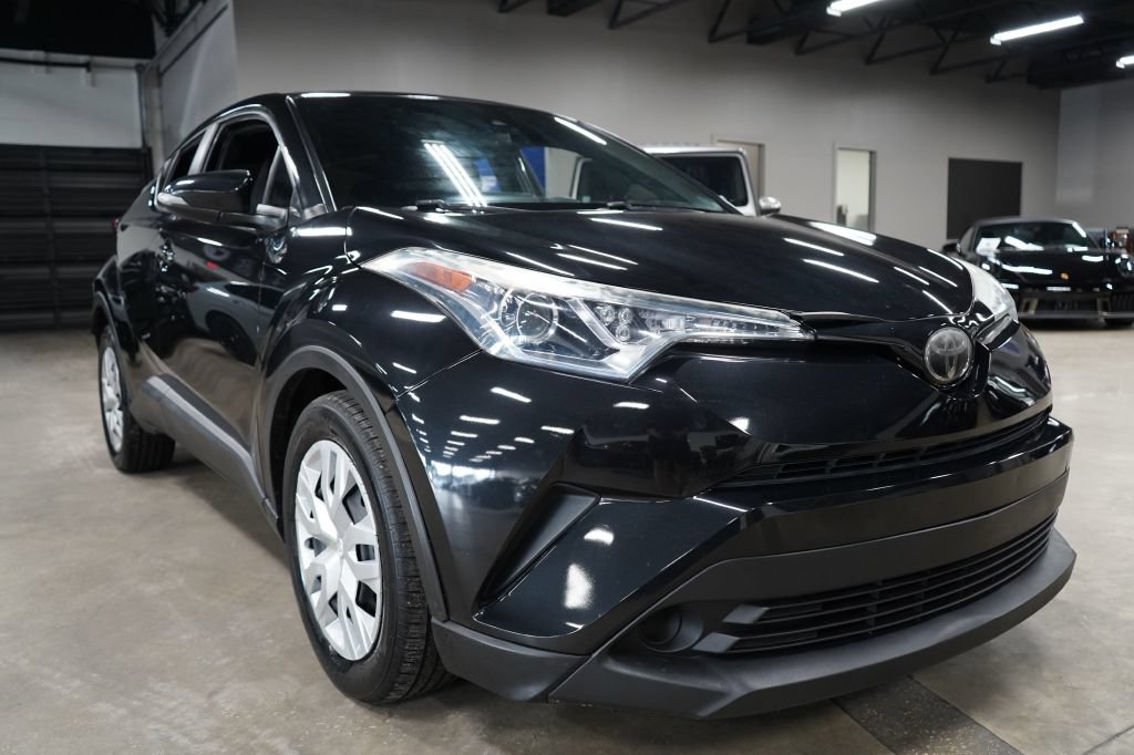 Used 2019 Toyota C-HR LE FWD image 7
