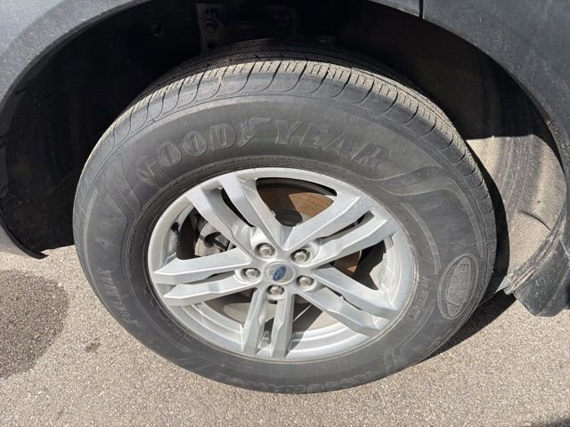 Used 2022 Ford Explorer XLT w/ Equipment Group 202A image 12