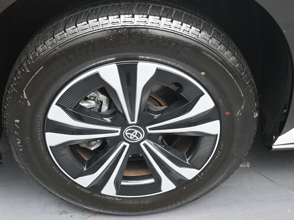 Used 2023 Toyota bZ4X XLE image 39