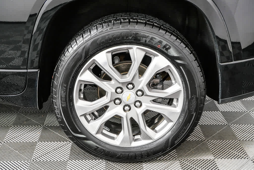 Used 2019 Chevrolet Traverse Premier w/ Driver Confidence II Package image 42