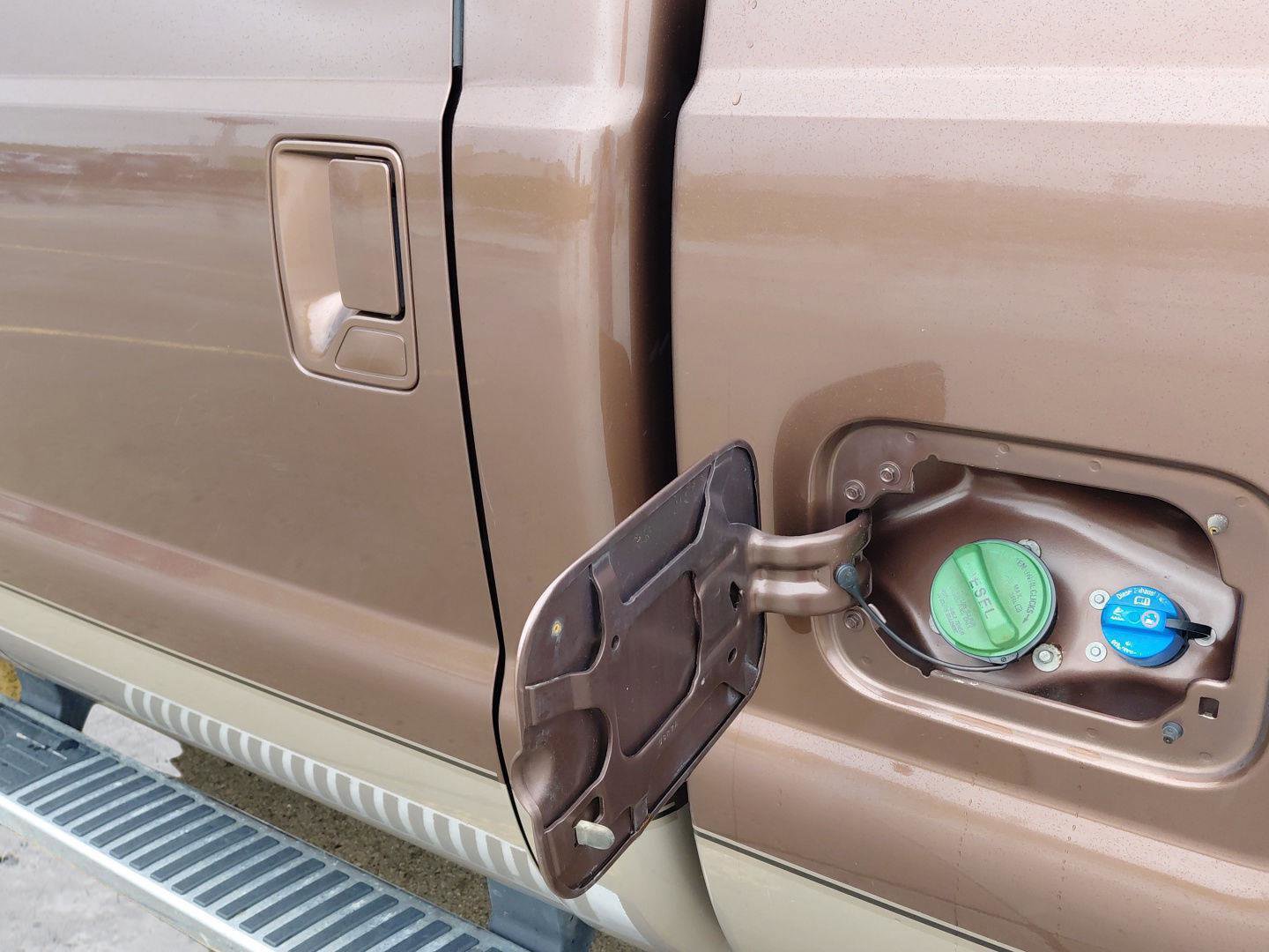 Used 2012 Ford F250 Lariat w/ Chrome Pkg AWD/4WD image 21