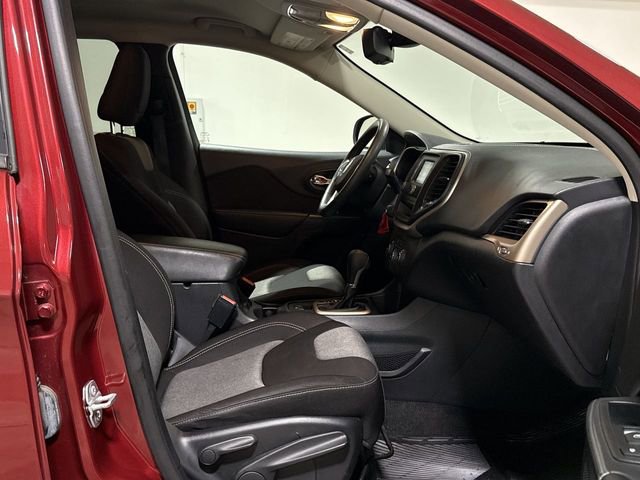 Used 2015 Jeep Cherokee Sport w/ Sport Appearance Group FWD image 20