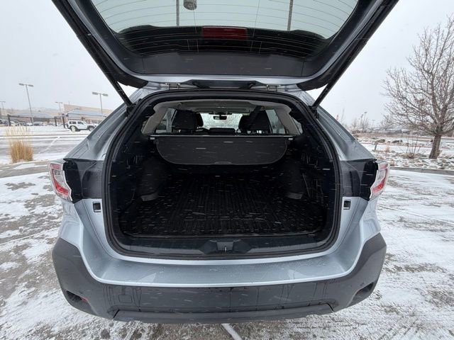 Used 2025 Subaru Outback Onyx Edition image 25