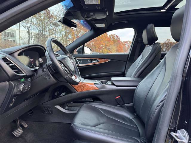 Used 2020 Lincoln Nautilus Reserve AWD/4WD image 14