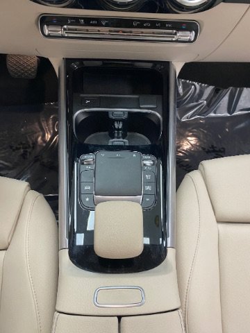 Used 2023 Mercedes-Benz GLA 250 4MATIC w/ Premium Package image 23