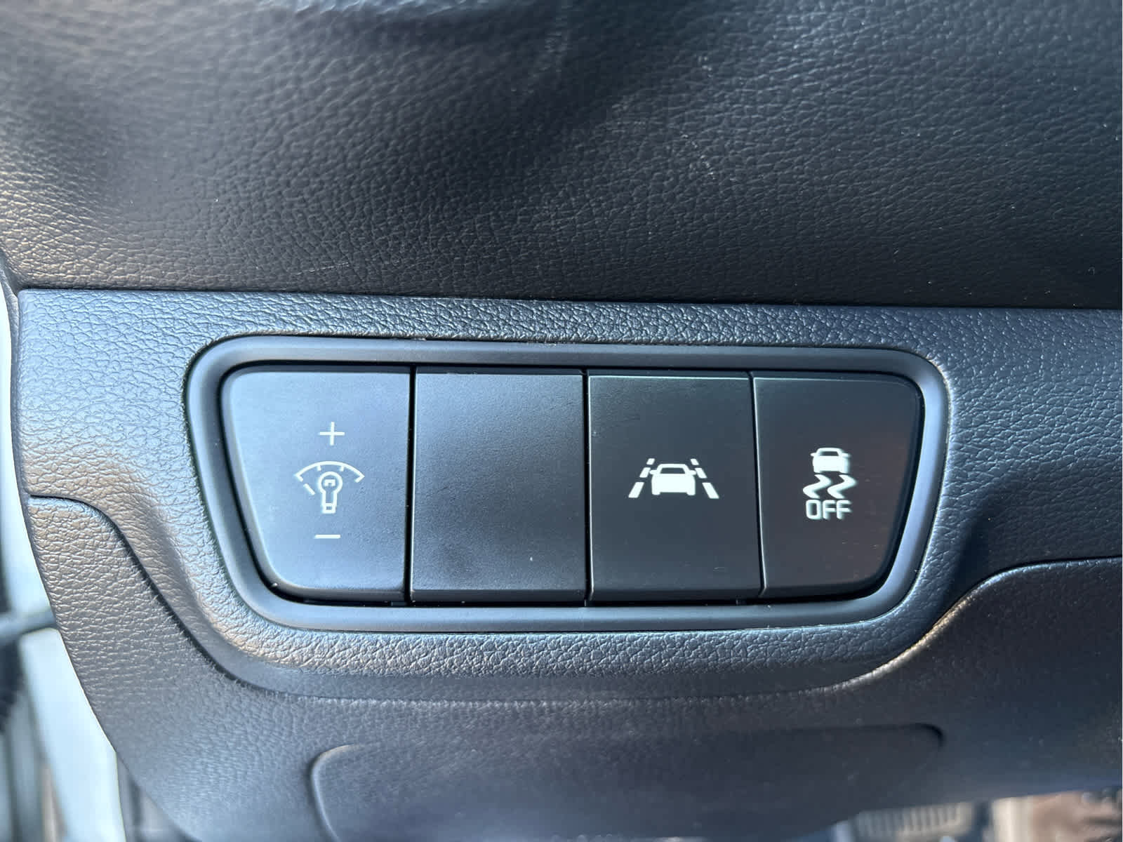 Used 2019 Kia Forte LXS image 25