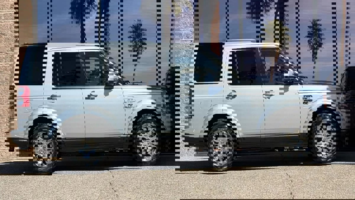 Used 2011 Land Rover LR4 HSE LUX image 16