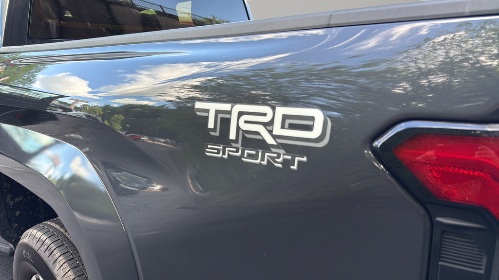 Used 2024 Toyota Tacoma TRD Sport AWD/4WD image 17