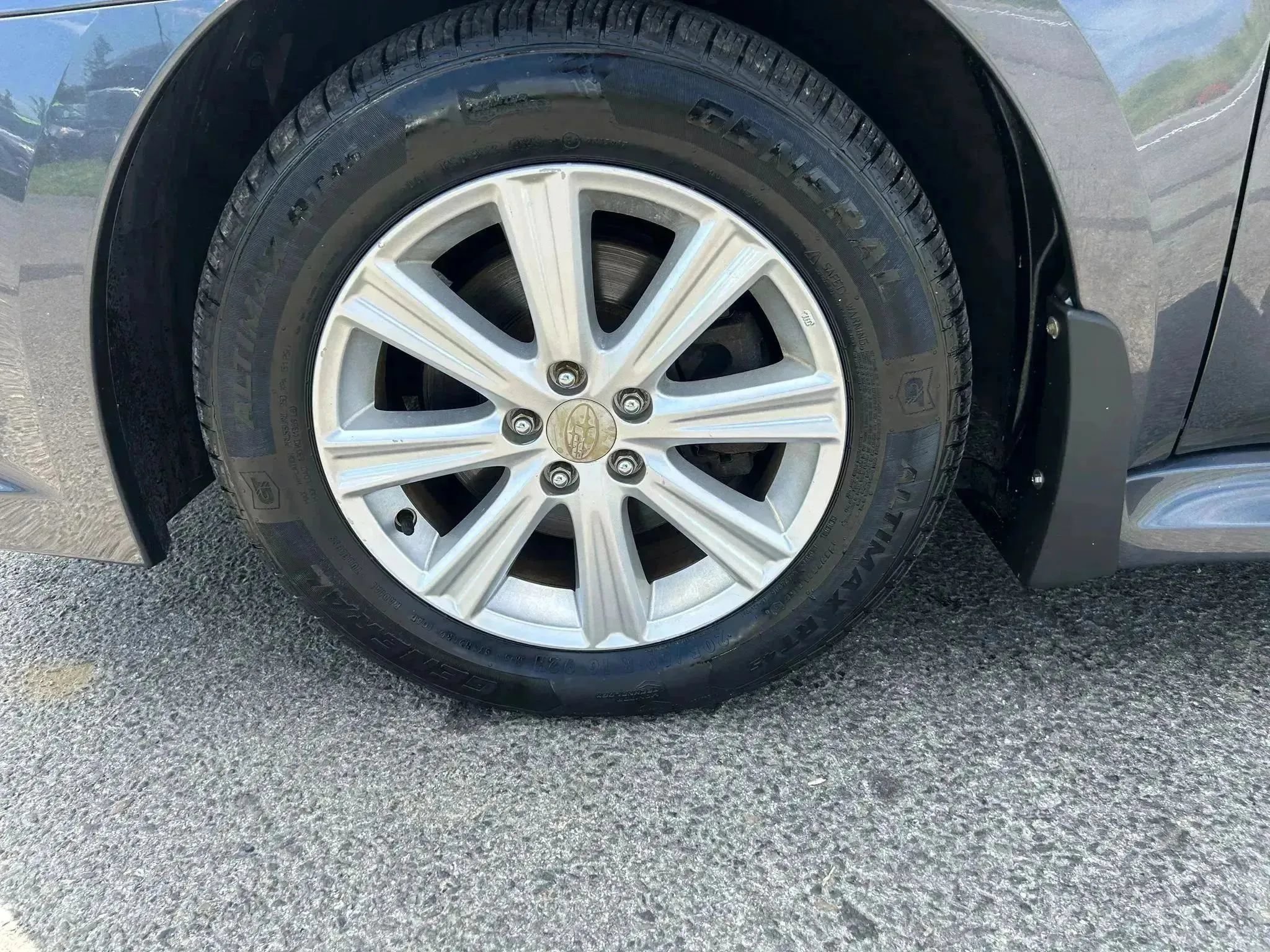 Used 2012 Subaru Legacy 2.5i Premium AWD/4WD image 18