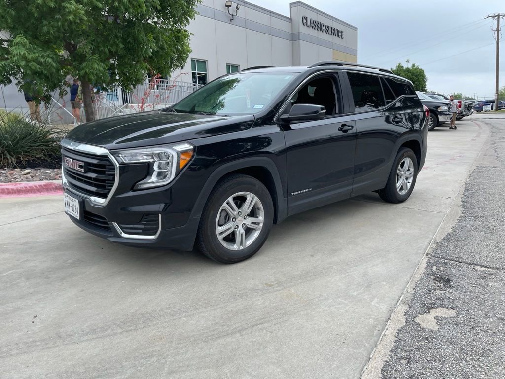 Used 2024 GMC Terrain SLE w/ Driver Convenience Package