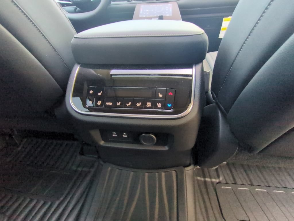 Used 2026 INFINITI QX80 Luxe w/ Cargo Package RWD image 26