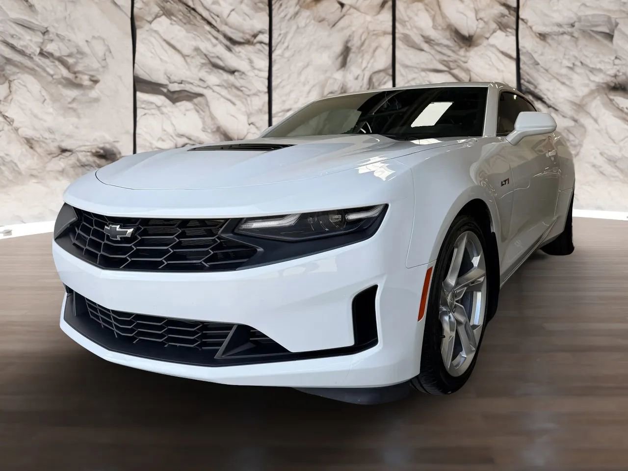 Used 2023 Chevrolet Camaro LT w/ Technology Package image 2