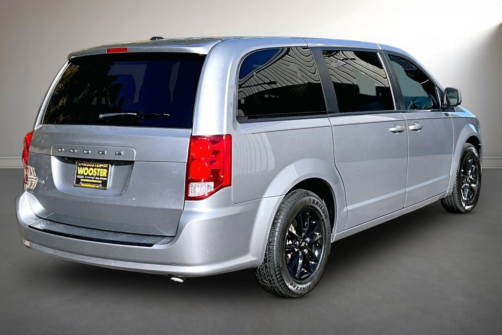 Used 2020 Dodge Grand Caravan SXT w/ Driver Convenience Group FWD image 5