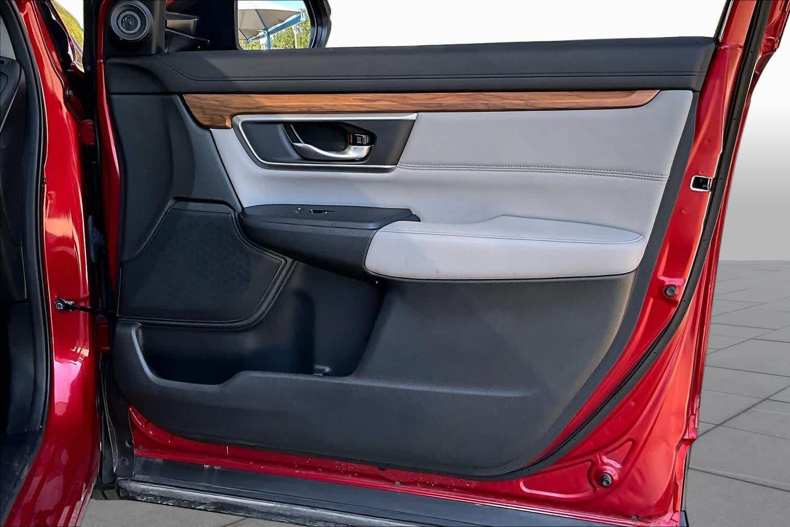Used 2020 Honda CR-V Touring image 23