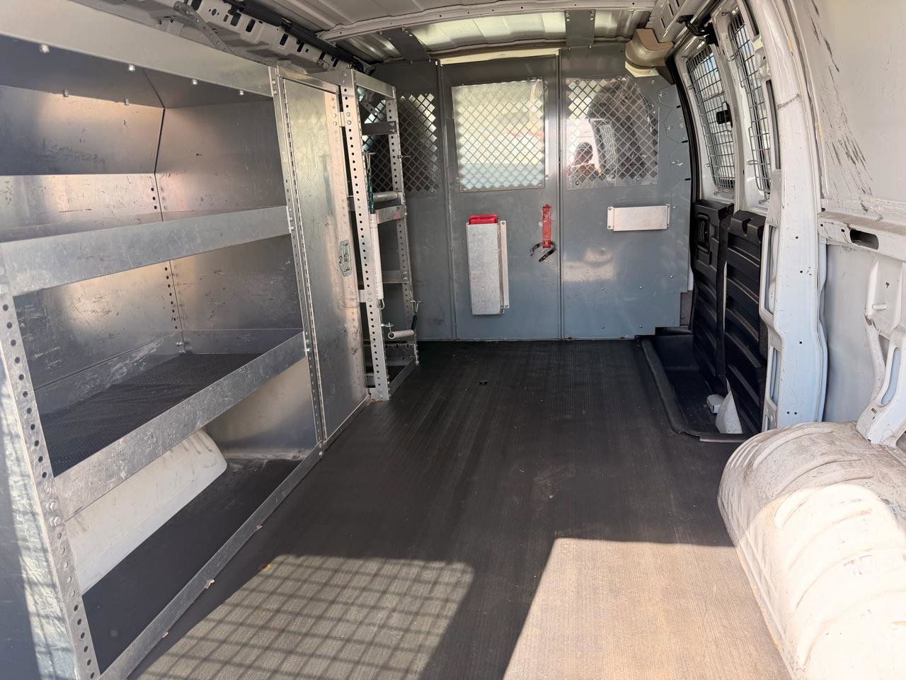 Used 2012 Chevrolet Express 1500 image 10