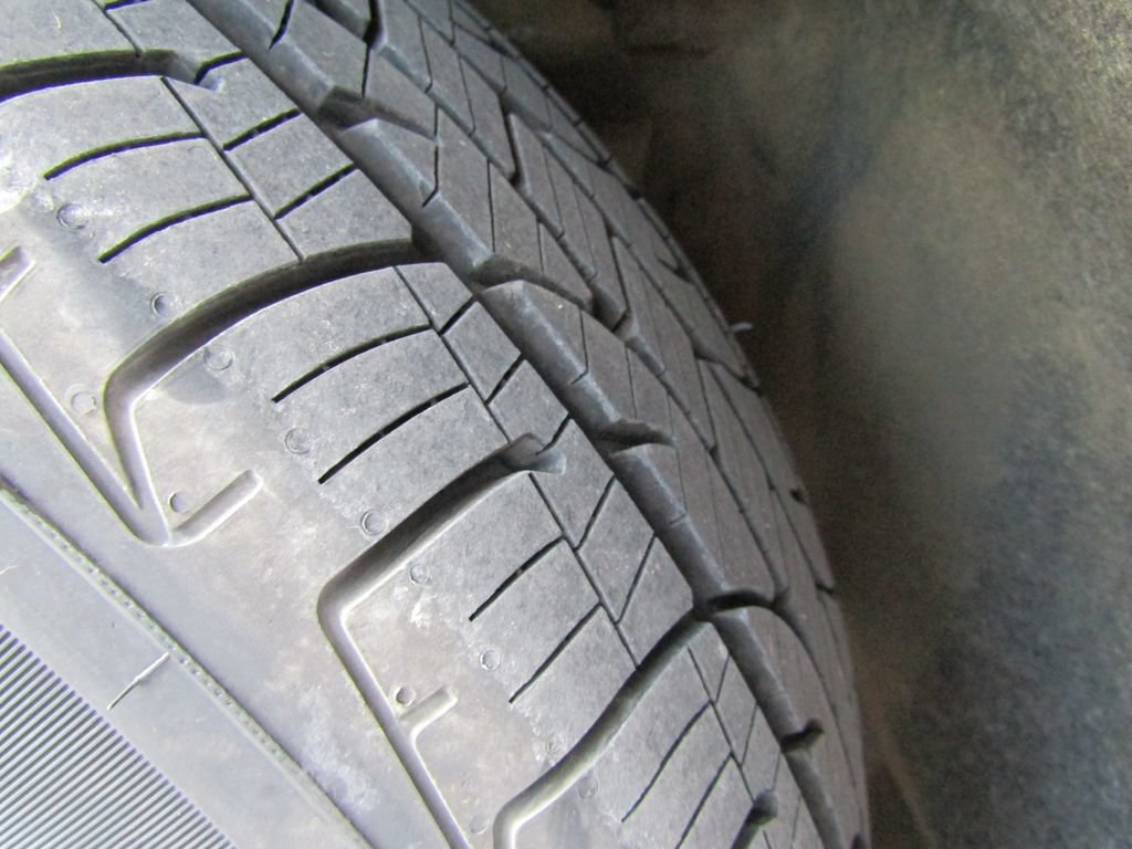 Used 2021 Chrysler Pacifica Touring-L FWD image 31