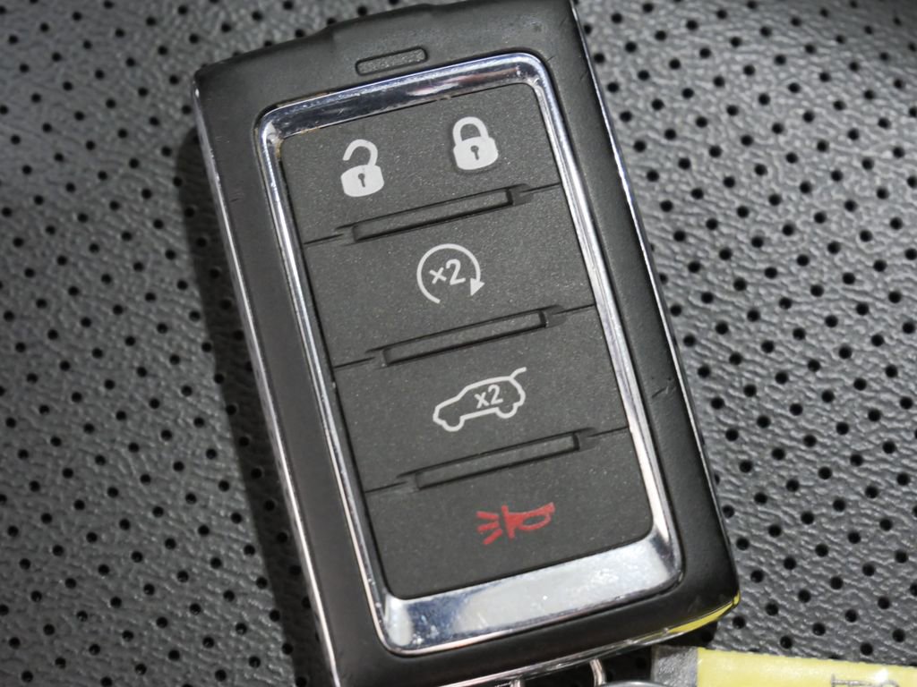 Used 2024 Jeep Grand Cherokee Limited w/ Luxury Tech Group II image 30